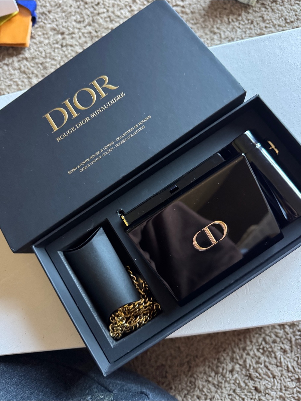 Dior rouge minaudiere